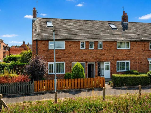 3 bedroom end of terrace house for sale