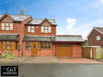 3 bedroom end of terrace house for sale