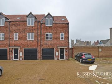 3 bedroom end of terrace house for sale