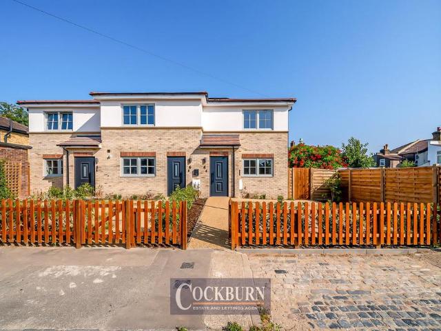 3 bedroom end of terrace house for sale
