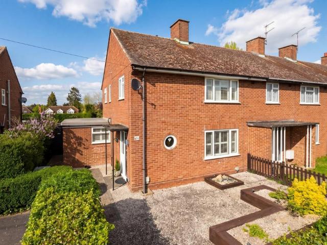 3 bedroom end of terrace house for sale
