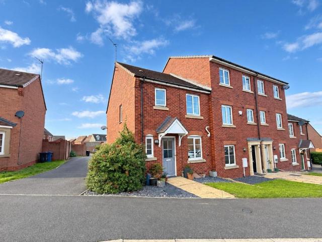3 bedroom end of terrace house for sale