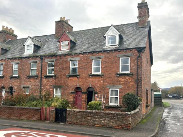 3 bedroom end of terrace house for sale