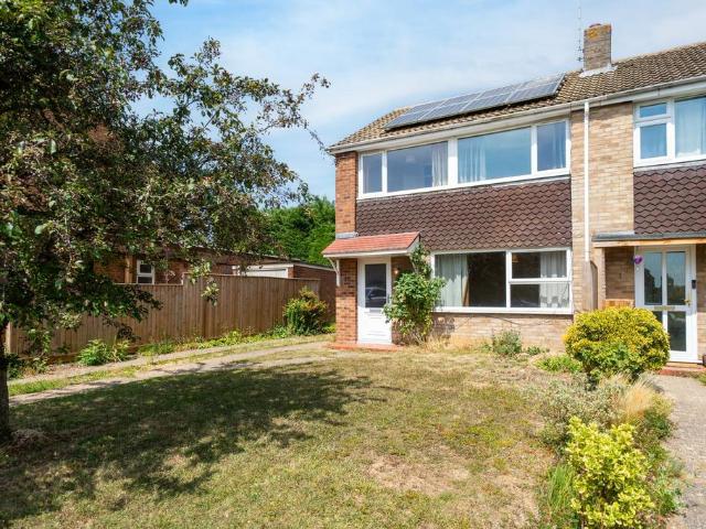 3 bedroom end of terrace house for sale