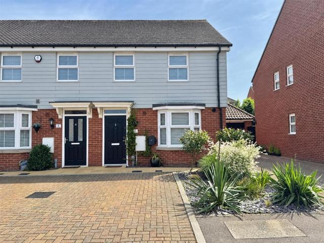 3 bedroom end of terrace house for sale