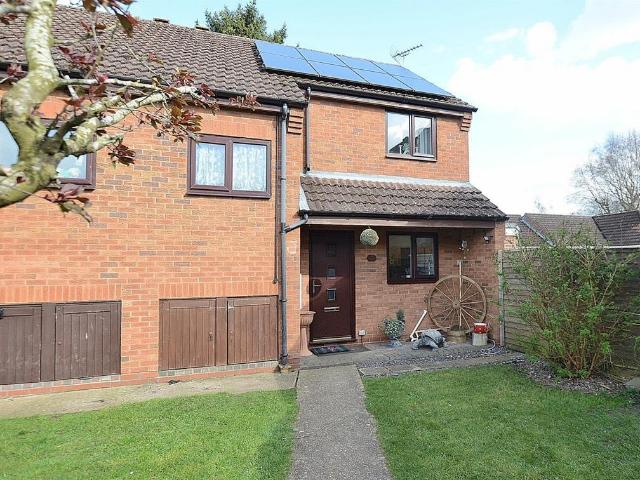 3 bedroom end of terrace house for sale