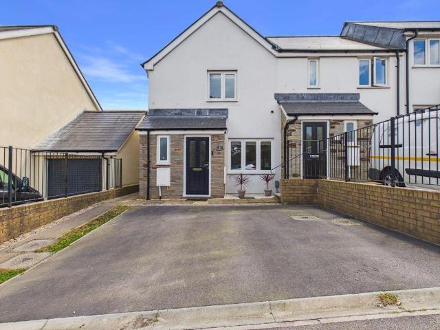 3 bedroom end of terrace house for sale