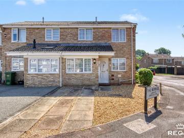 3 bedroom end of terrace house for sale