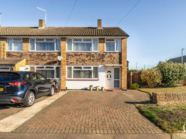 3 bedroom end of terrace house for sale