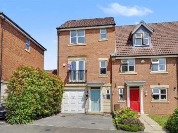 3 bedroom end of terrace house for sale