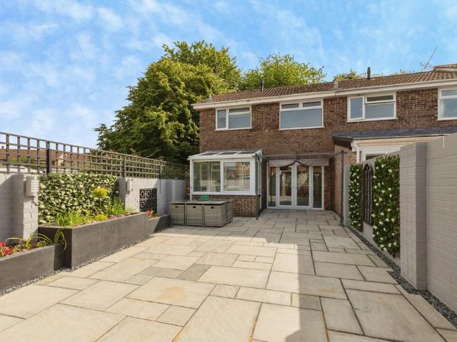 3 bedroom end of terrace house for sale