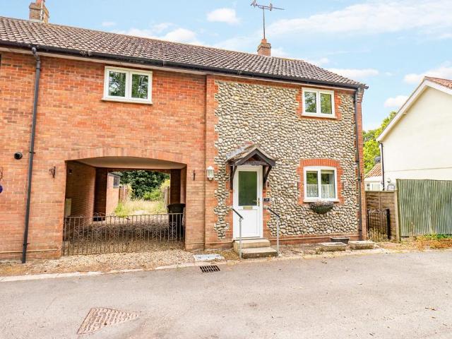 3 bedroom end of terrace house for sale