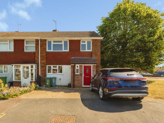 3 bedroom end of terrace house for sale