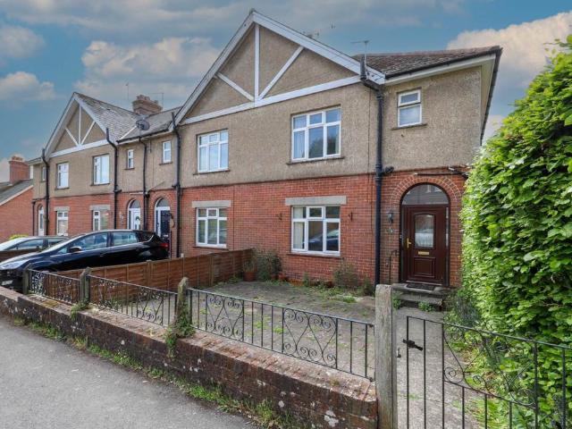 3 bedroom end of terrace house for sale