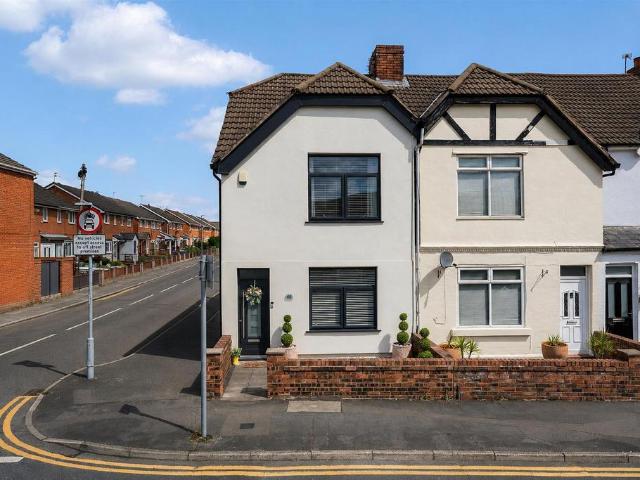 3 bedroom end of terrace house for sale