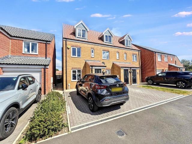 3 bedroom end of terrace house for sale