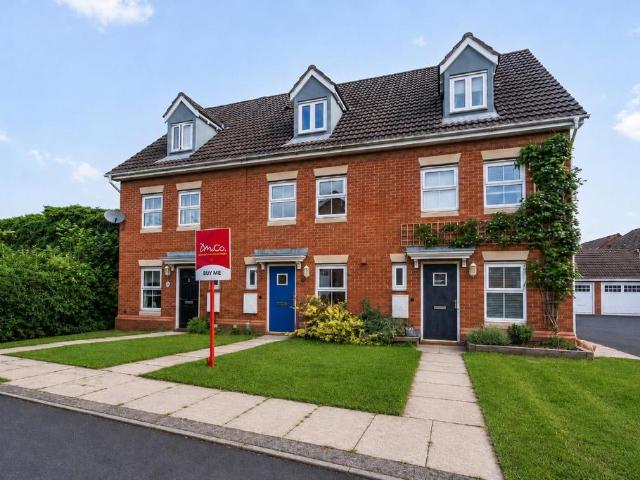 3 bedroom terraced house for sale