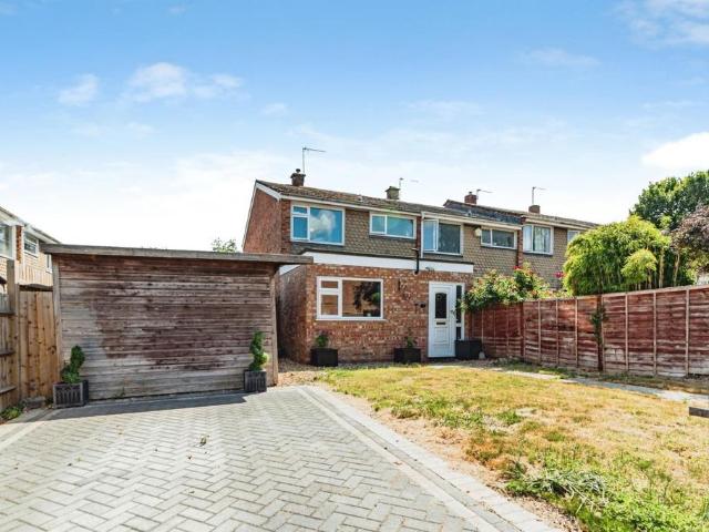 3 bedroom end of terrace house for sale