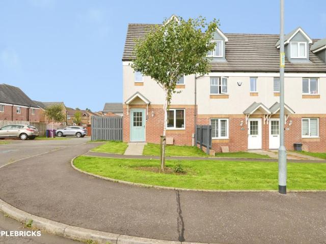 3 bedroom end of terrace house for sale