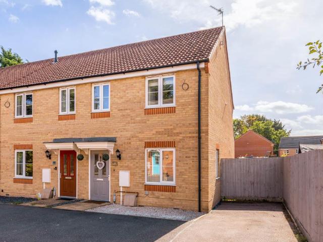 3 bedroom end of terrace house for sale