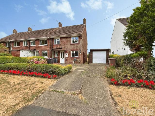 3 bedroom end of terrace house for sale