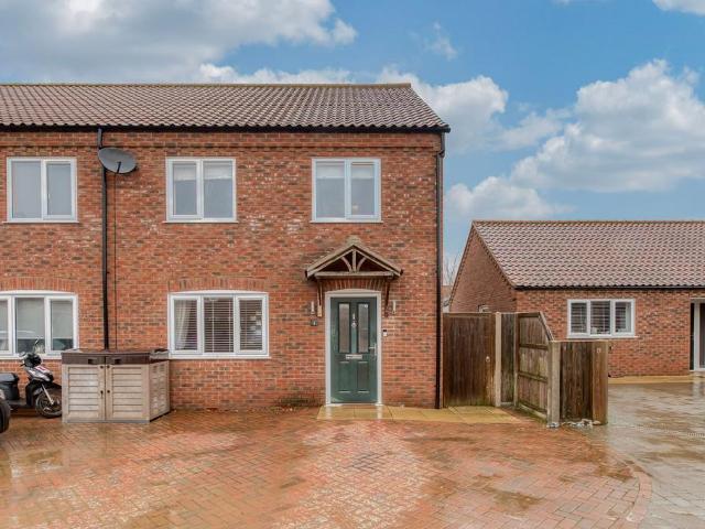 3 bedroom end of terrace house for sale