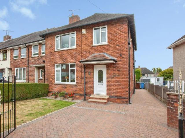 3 bedroom end of terrace house for sale
