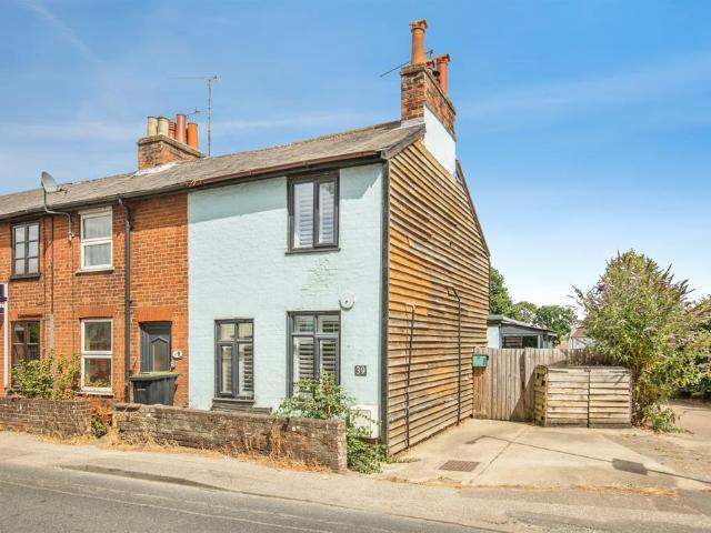 3 bedroom end of terrace house for sale