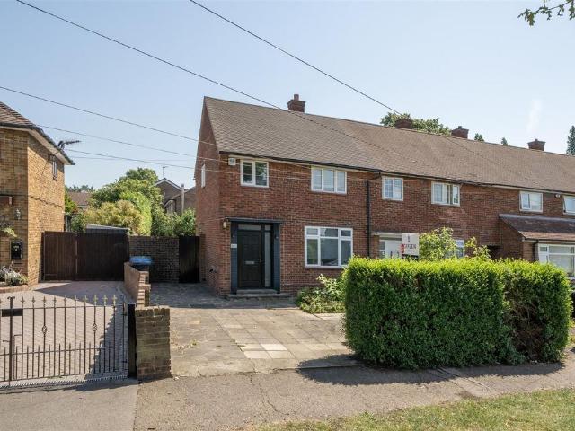 3 bedroom end of terrace house for sale