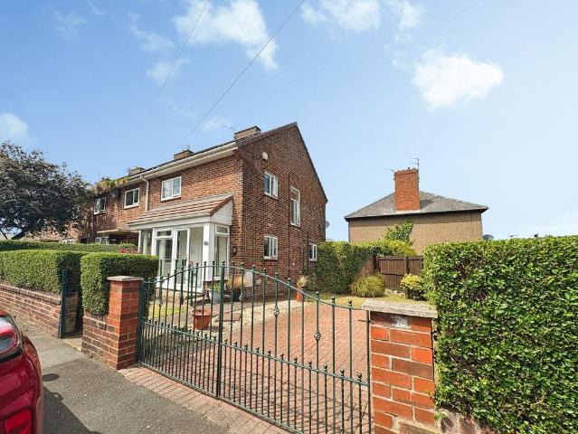 3 bedroom end of terrace house for sale