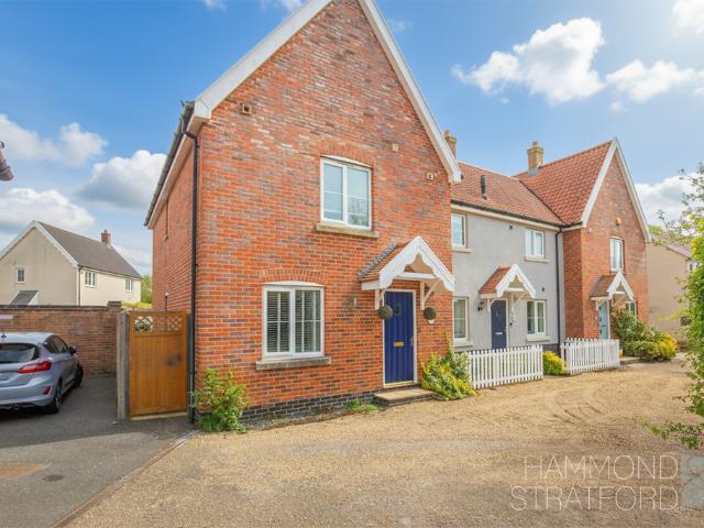 3 bedroom end of terrace house for sale