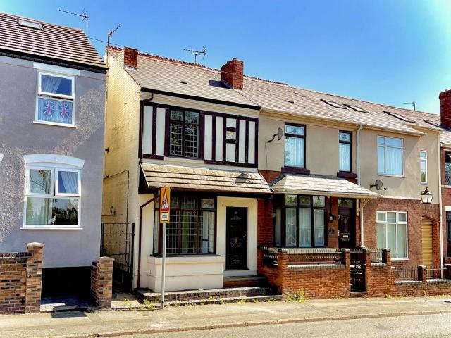 3 bedroom end of terrace house for sale