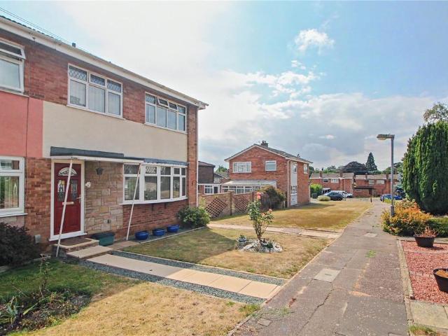 3 bedroom end of terrace house for sale