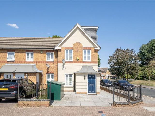 3 bedroom end of terrace house for sale