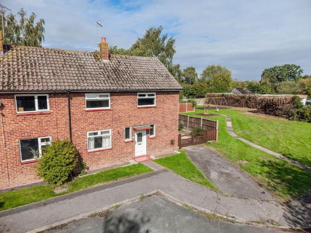 3 bedroom end of terrace house for sale