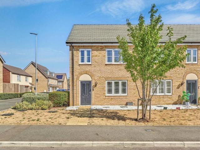 3 bedroom end of terrace house for sale