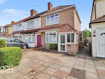 3 bedroom end of terrace house for sale