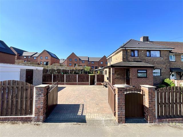 3 bedroom end of terrace house for sale