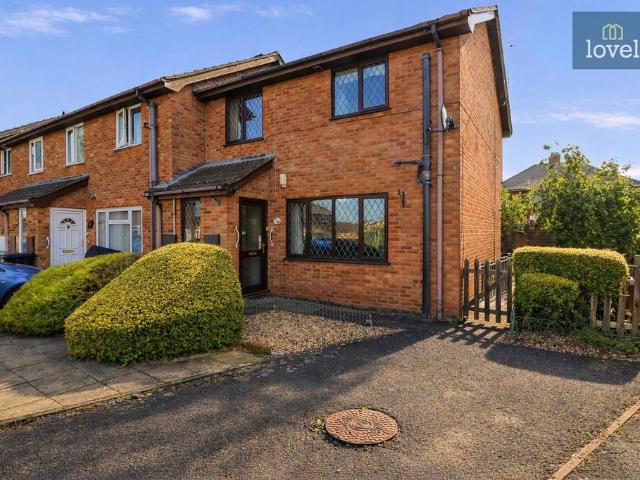 3 bedroom end of terrace house for sale