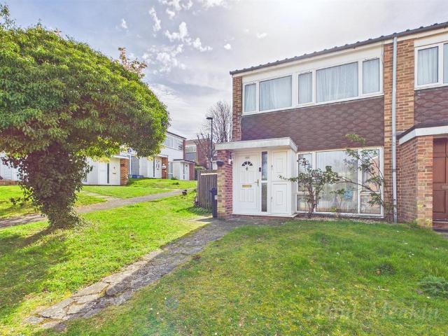 3 bedroom end of terrace house for sale