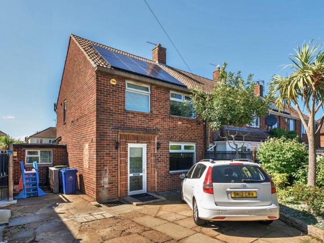 3 bedroom end of terrace house for sale