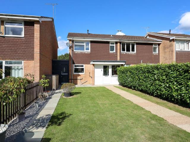 3 bedroom end of terrace house for sale