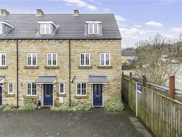 3 bedroom end of terrace house for sale