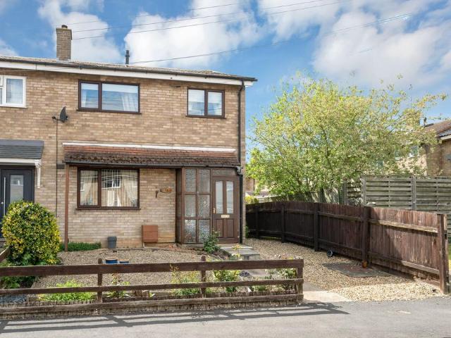 3 bedroom end of terrace house for sale