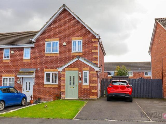 3 bedroom end of terrace house for sale