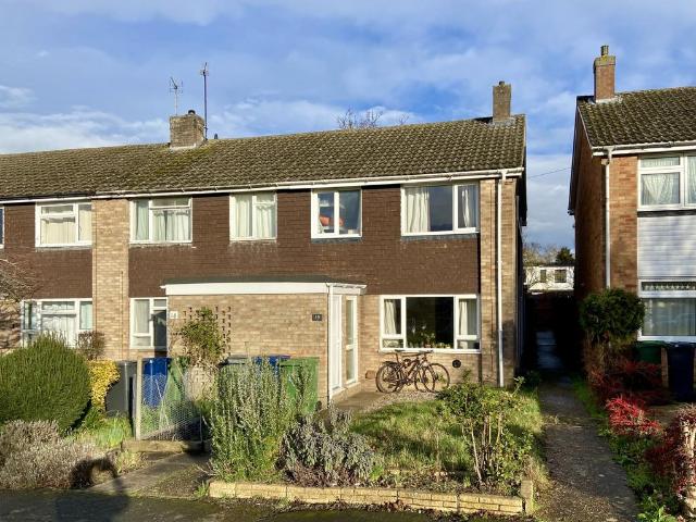 3 bedroom end of terrace house for sale