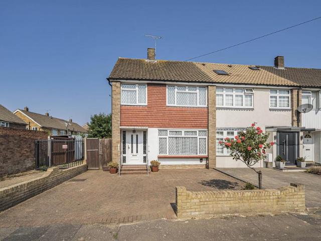 3 bedroom end of terrace house for sale