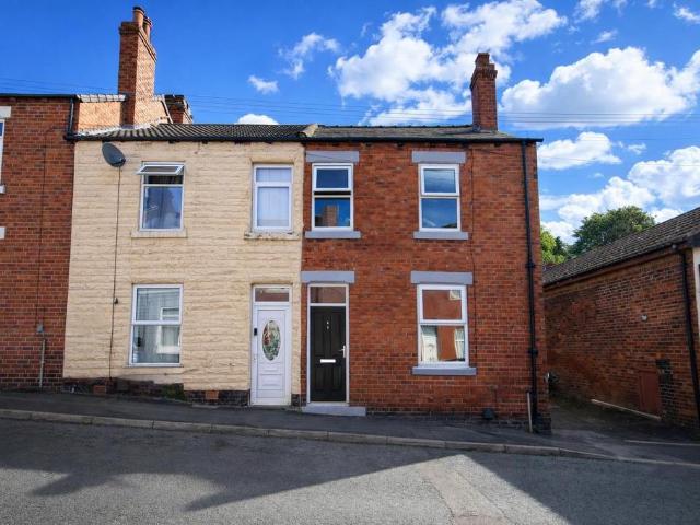3 bedroom end of terrace house for sale