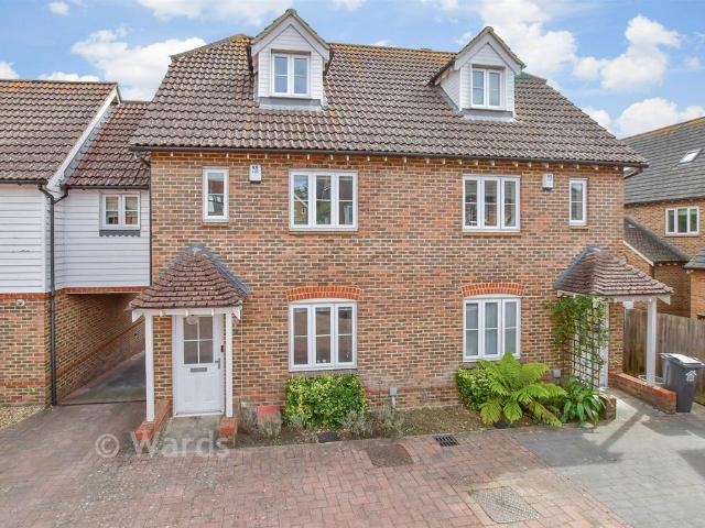 3 bedroom end of terrace house for sale