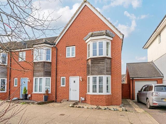 3 bedroom end of terrace house for sale